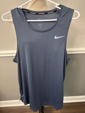 Nike Dri-FIT  Sleeveless Running Tank New